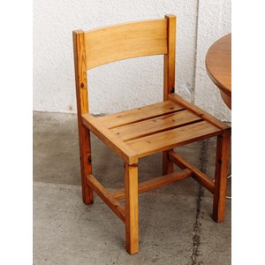 Alma, la chaise en bois n°38