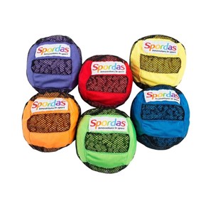 6 success ball qui flottent dans l'eau