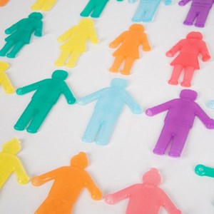 36 personnages colorés translucides