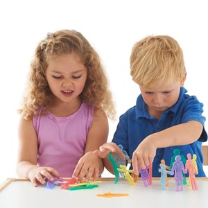 36 personnages colorés translucides