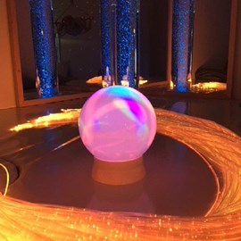 Sphère à motifs changeant de couleurs