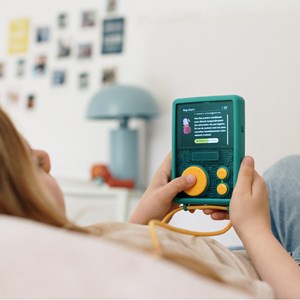 Lunii - pack flam baladeur audio et coque antichocs verte ? Pour enfant dès 7