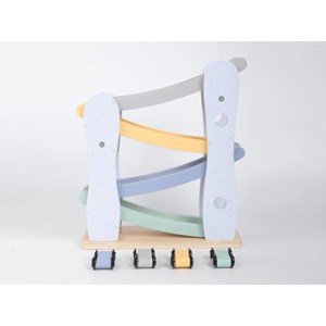 Piste de course en bois avec 4 voitures