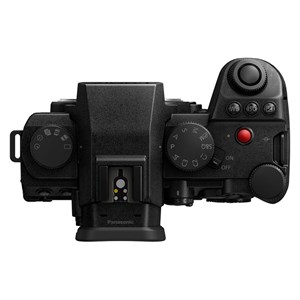 Panasonic lumix s5 mark ii x + sigma objectif 24-70mm f2.8 dg dn ii art