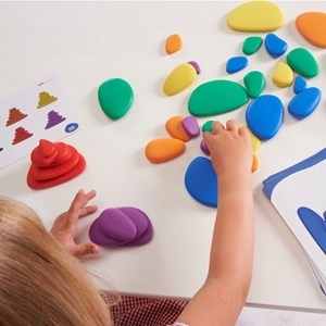 36 galets arc-en-ciel