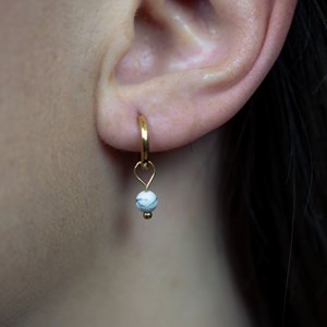 Boucles d'oreilles créoles howlite