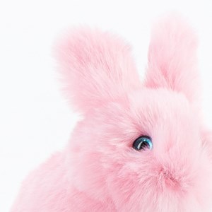 Peluche lapin léon assis rose