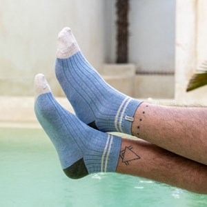 Chaussettes mi-hautes bleu ciel
