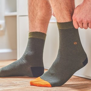 Chaussettes rayées kaki