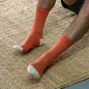 Chaussettes à rayures fines orange