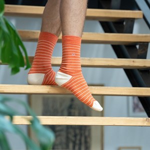 Chaussettes à rayures fines orange