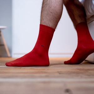 Chaussettes unies rouge grenade