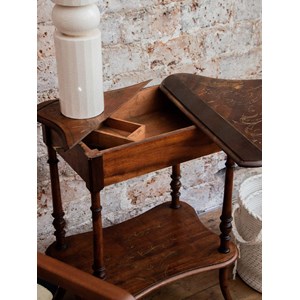 La travailleuse en bois n°37