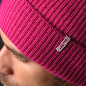 Bonnet en laine d'agneau rose