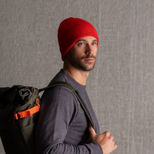 Bonnet en laine d'agneau rouge