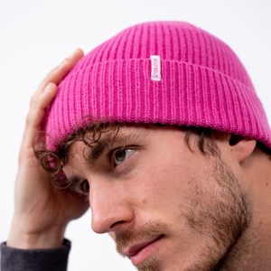 Bonnet en laine d'agneau rose bubblegum