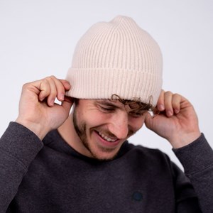 Bonnet en laine d'agneau nude