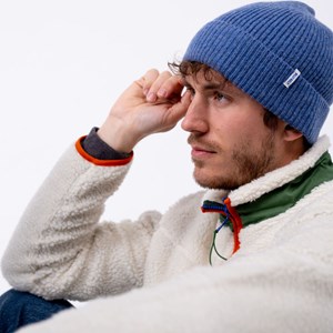 Bonnet en laine d'agneau bleu jeans