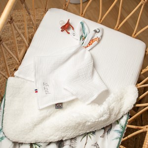 Doudou lapin attache tétine safari