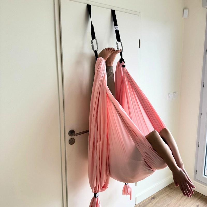 Kit yoga aérien porte rose caresse