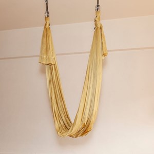 Tissu or soleil yoga aérien 7 mètres