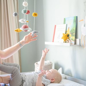 Mobile pour enfant espace