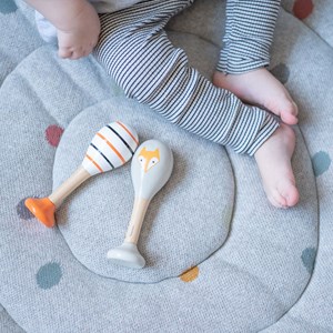 Hochets en bois renard et rayures