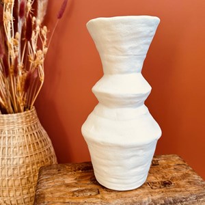 Vase en céramique blanche organique -