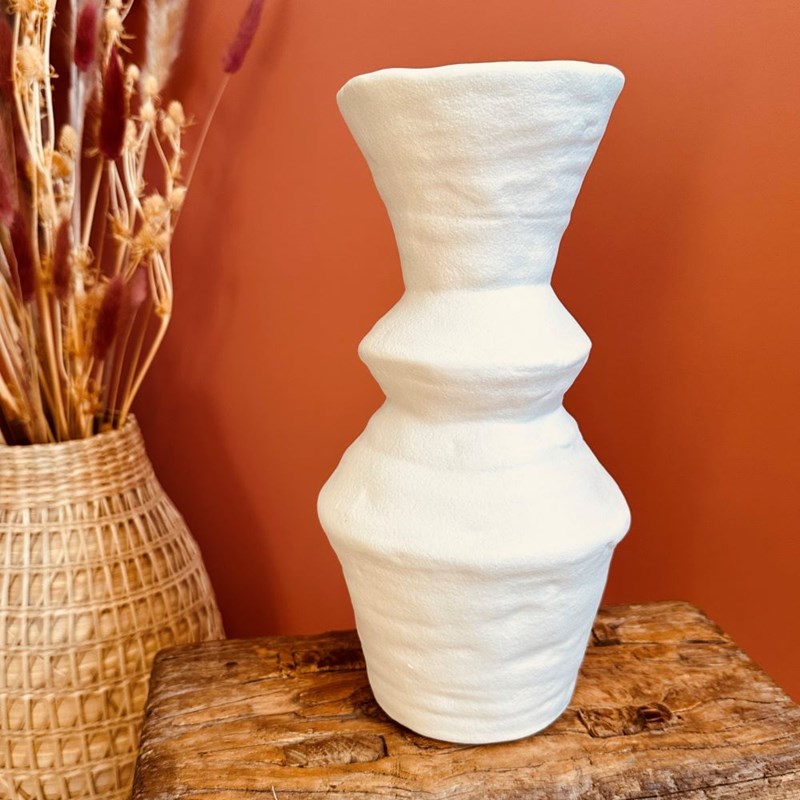 Opjet - Vase en céramique blanche organique