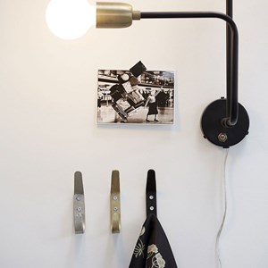 Patère ou crochet en fer forgé plaqué