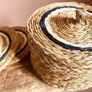 Boite de 6 dessous de verres en herbes