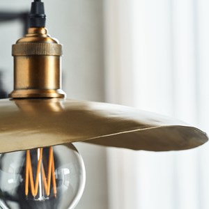 Abat jour en métal finition laiton