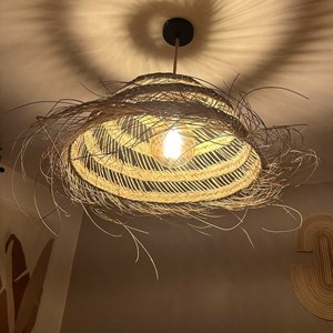 Abat jour en paille ajouré pour lampe
