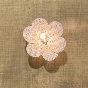 Applique murale flora broderie anglaise d32cm