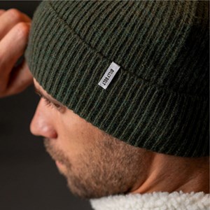Bonnet en laine d'agneau kaki