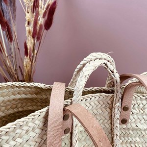 Panier fait à la main en palmier avec