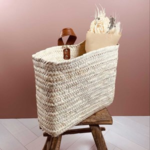 Panier à suspendre en palmier tressé et