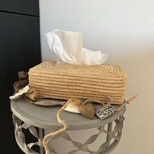 Boite à mouchoirs en raphia tressé