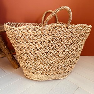 Panier en corde ajourée fait à la main