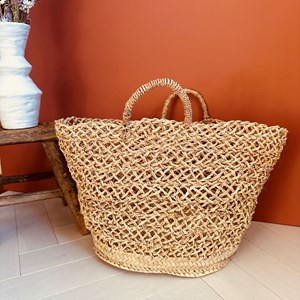 Panier en corde ajourée fait à la main