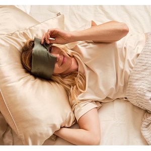 Masque de nuit bandeau en soie vert