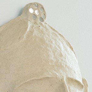 Masque ovale en papier mâché