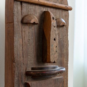 Sculpture visage en bois