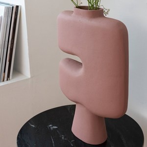 Grand vase rose en aluminium