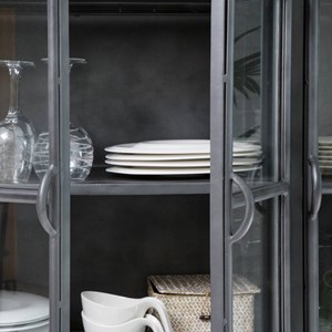 Vaisselier en métal locker