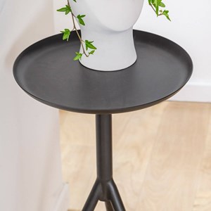 Bout de canapé en métal