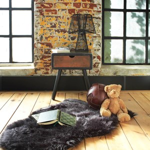 Jeté en fausse fourrure noire