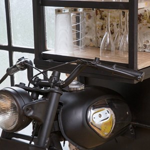 Etagère avant de moto en métal noir tata