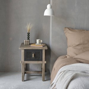 Table de chevet en pin massif recyclé