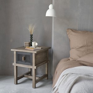 Table de chevet en pin massif recyclé